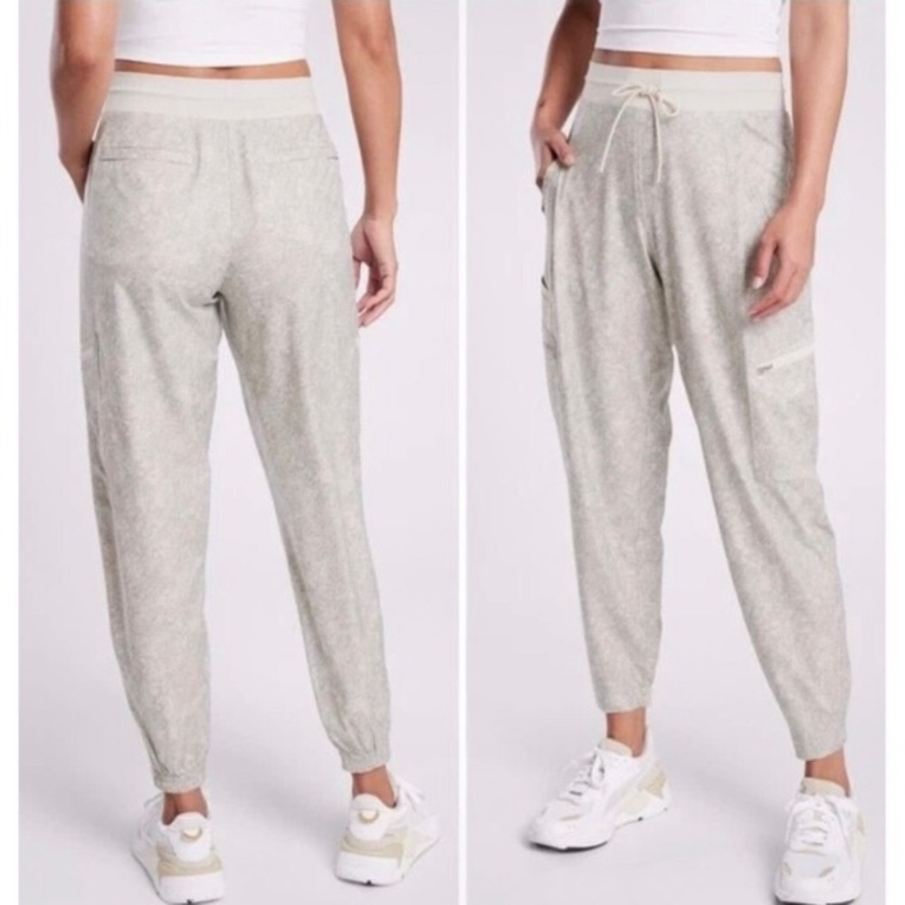 ATHLETA Venture Printed Pant High Rise Jogger Women’s Size 8 Cream Gray - Picture 2 of 16